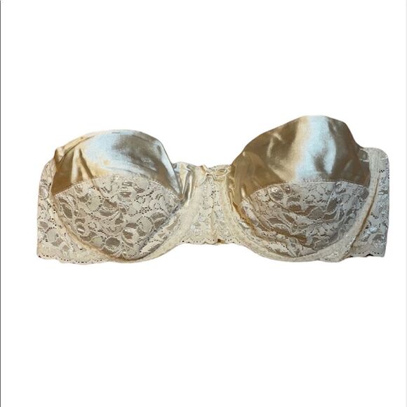 Maidenform Other - Vintage Strapless Lace bra Underwire